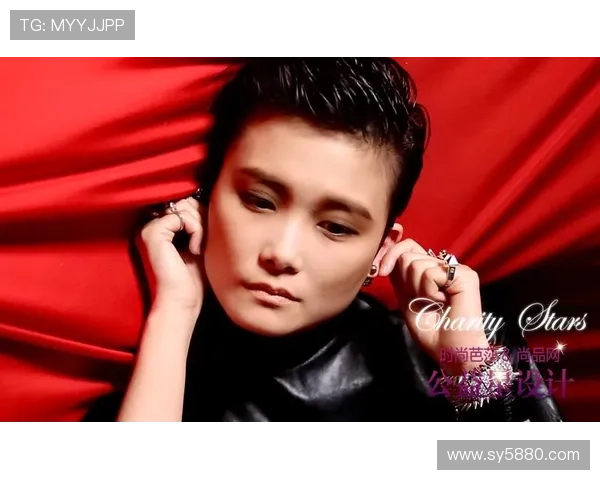 足球球星个性花纹头发设计新潮流引领时尚风潮彰显个性魅力